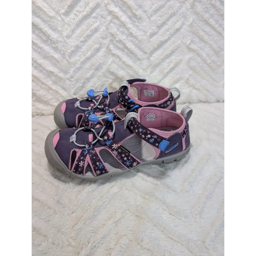 S6 KEEN Kids' Seacamp II CNX‎ Water Sandals Size 5 Color purple and pink New